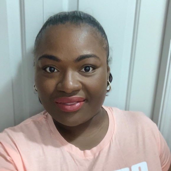 Meet your Posher, Lionelle - Picture 1 of 1